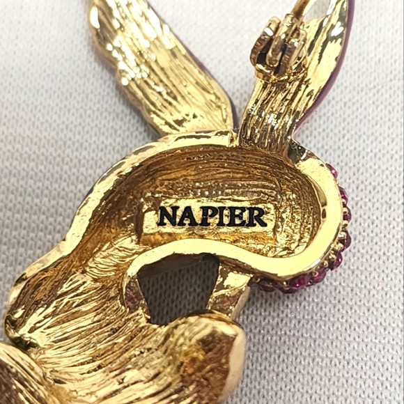 Napier Hummingbird Brooch Pin In Original Box - Picture 7 of 11